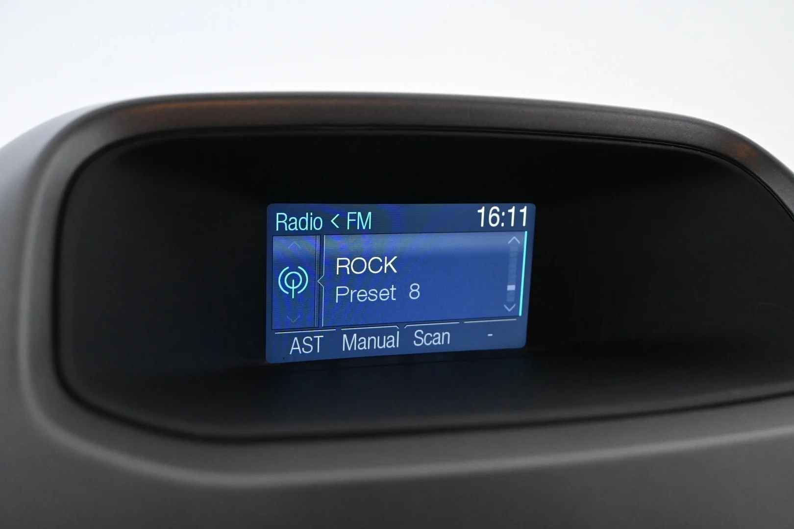 Car Image - Rq1jARmDImVJDFM52PQFI