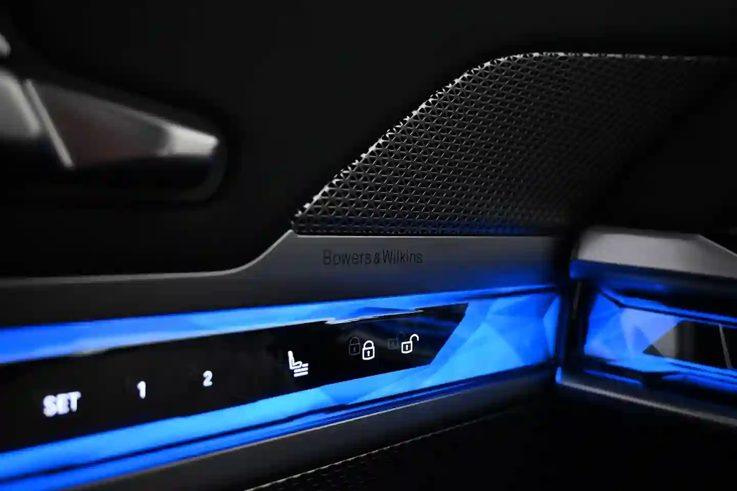 Car Image - 7a19FxEXC19pQDQ0ksYG3D