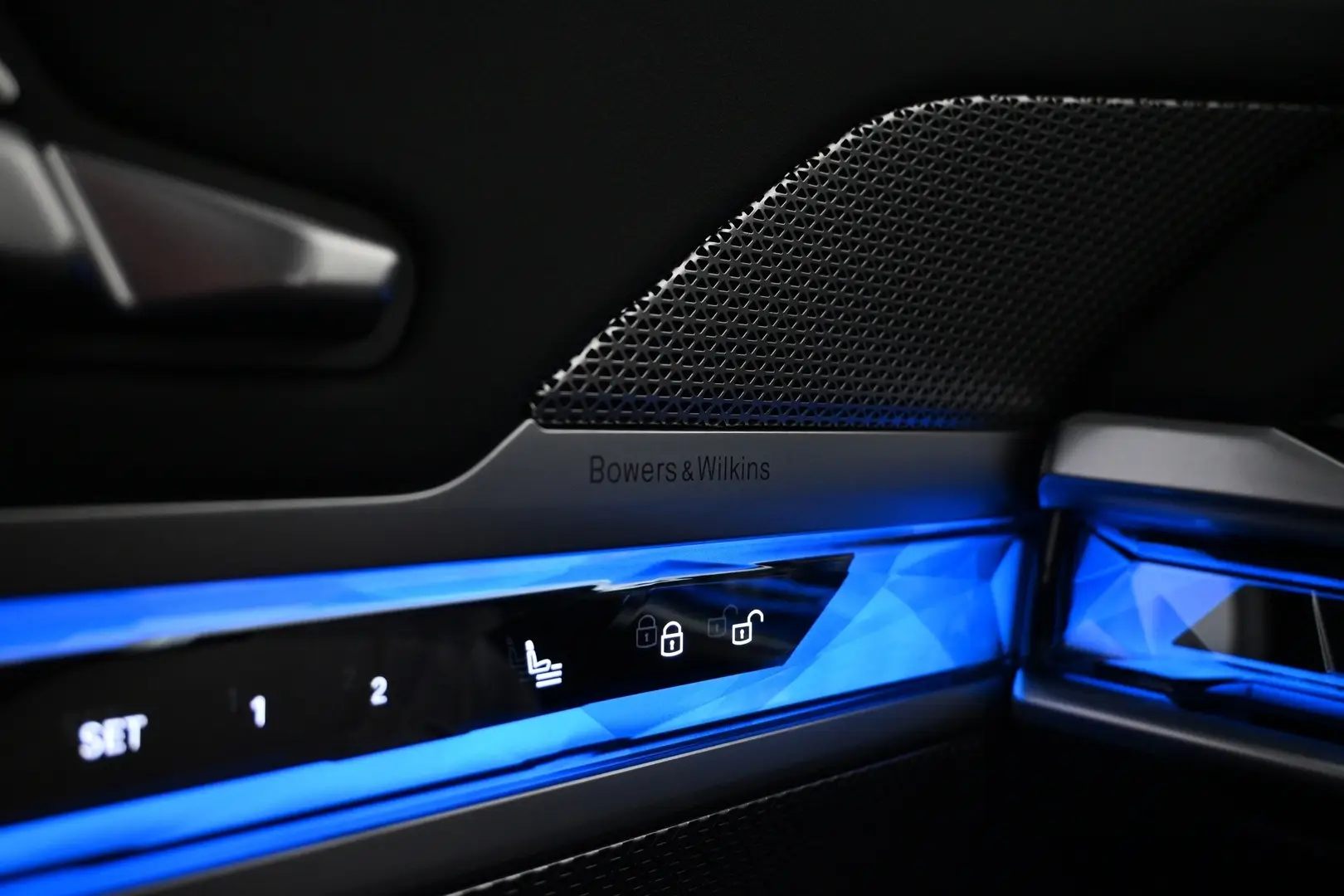 Car Image - 7a19FxEXC19pQDQ0ksYG3D