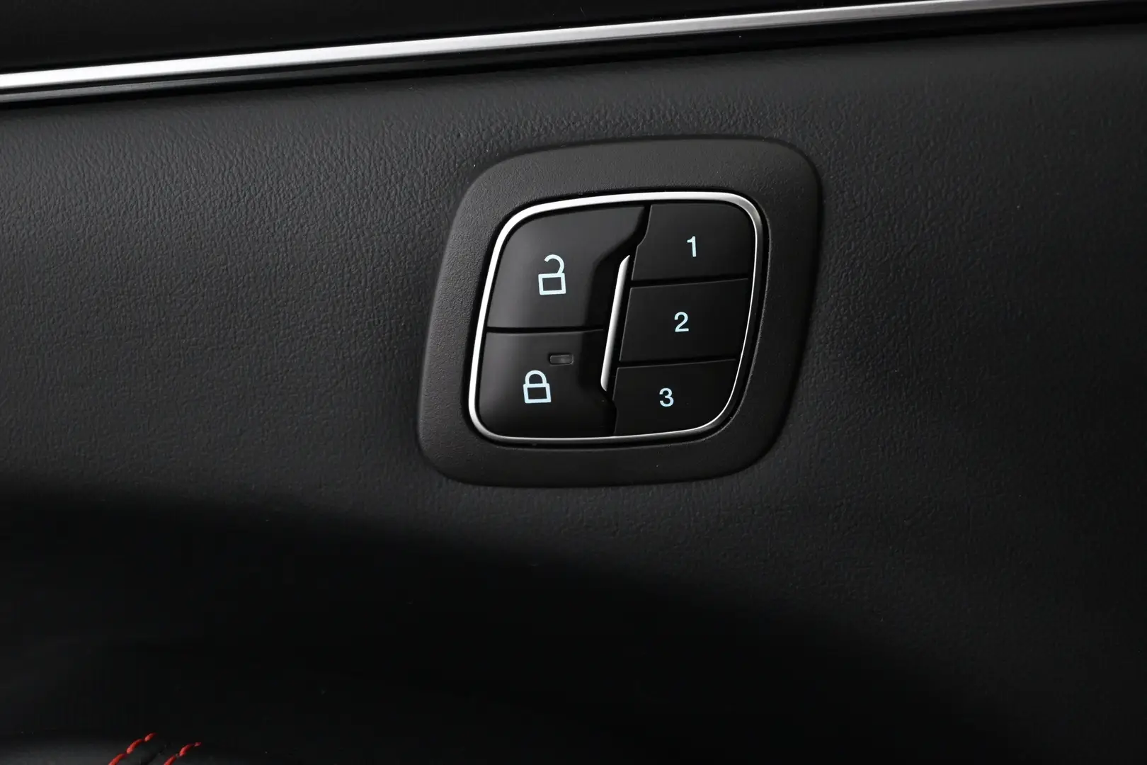 Car Image - 7Gr5ibZjdWTi9IjFPAeiAt
