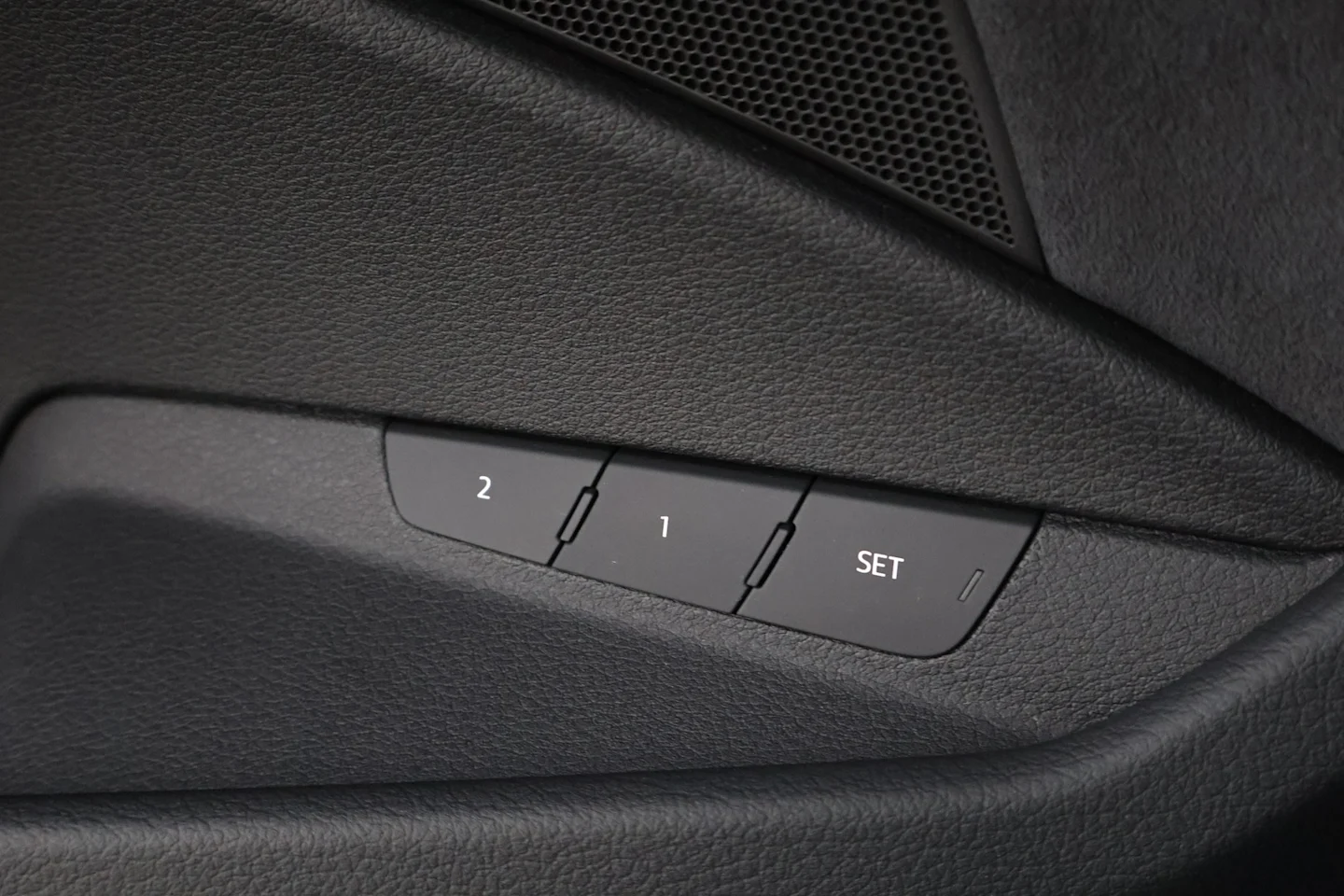 Car Image - 5trnScceGtxTrC4zPXKTCt