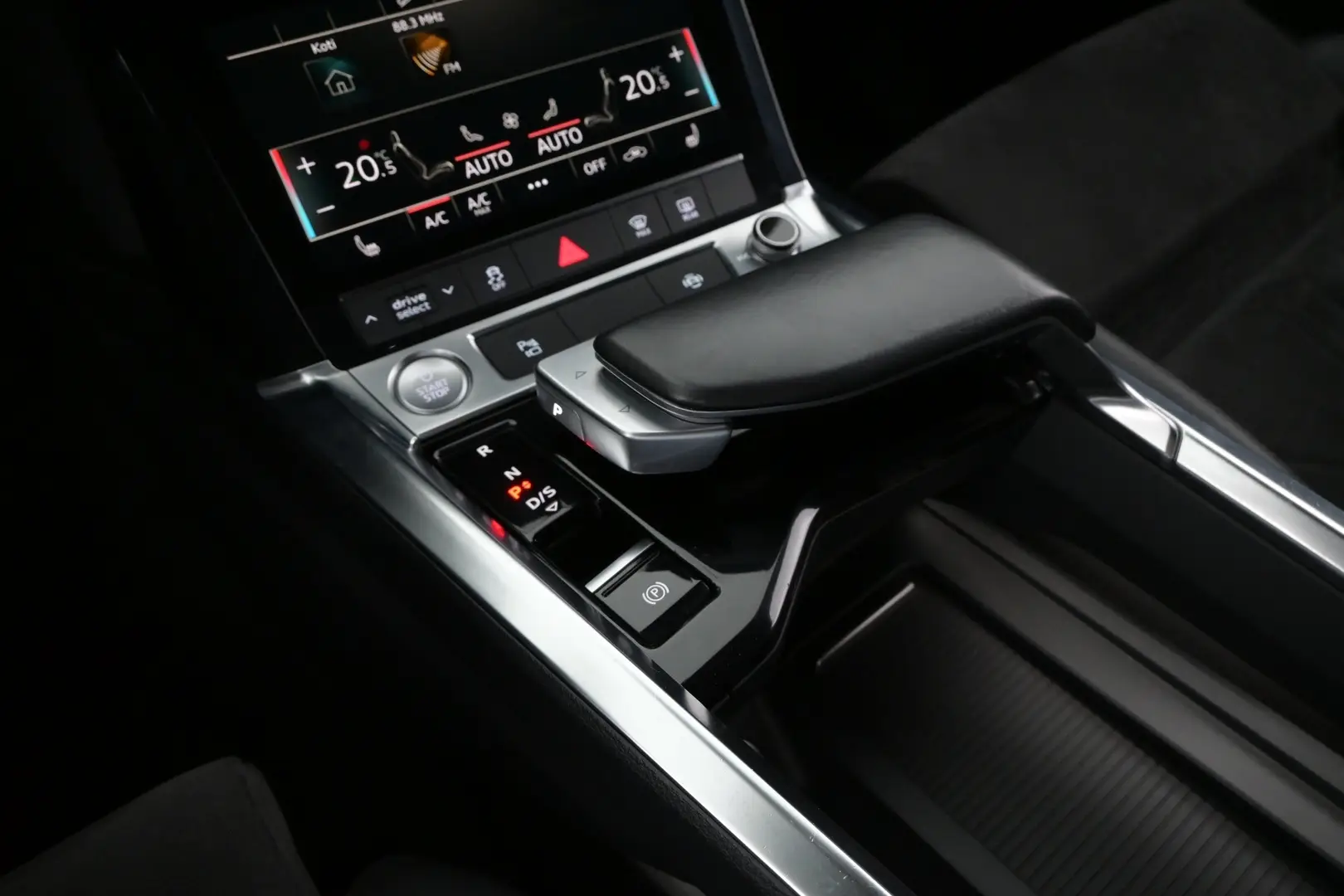 Car Image - 2FsBsh9Mj0VdfPytxPBK6