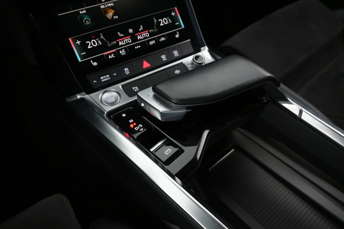 Car Image - 2FsBsh9Mj0VdfPytxPBK6