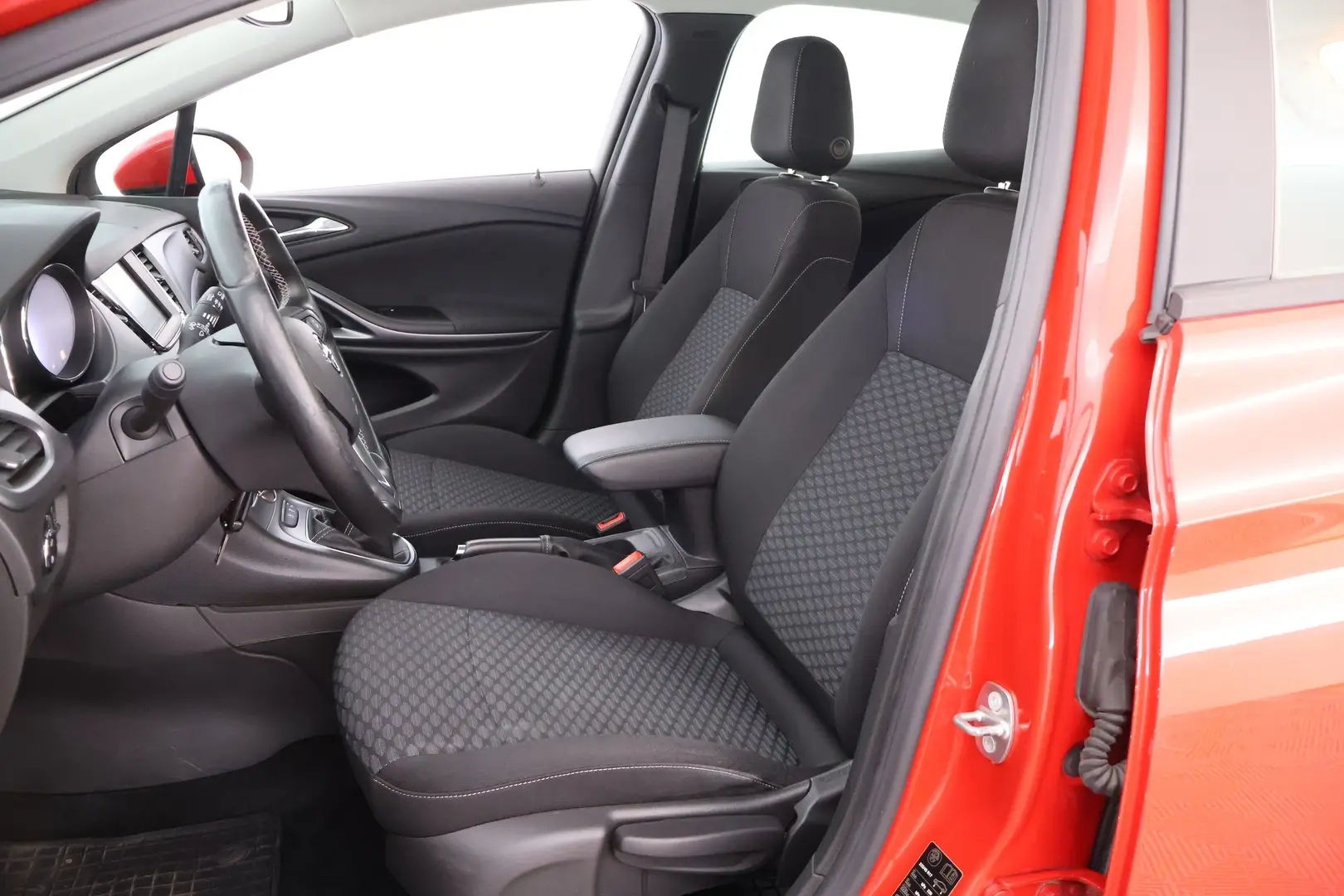 Car Image - 44WDqJX0Acq4Fl4XoEUSVr
