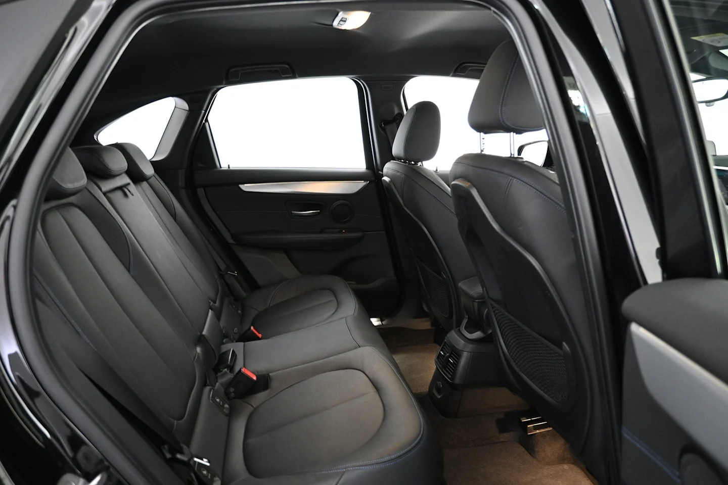 Car Image - H1YQmq74JDPdRqFPDcLr2