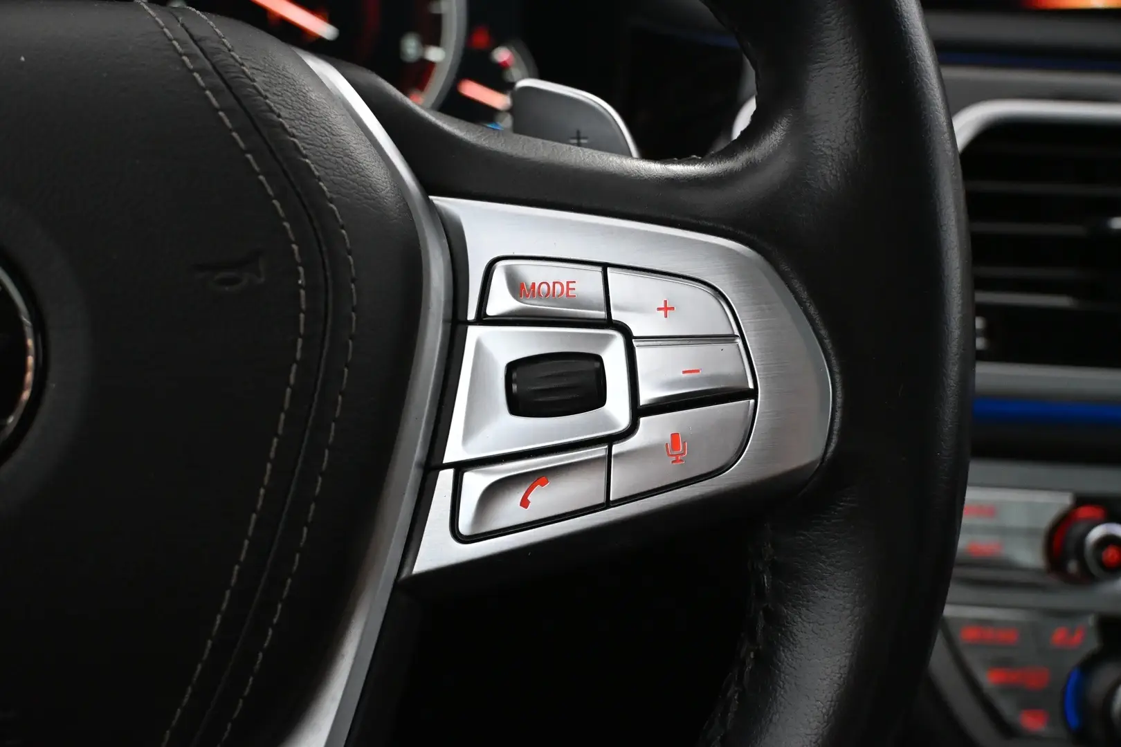 Car Image - 17zDJo2XWR9EPOyQoMeLqJ