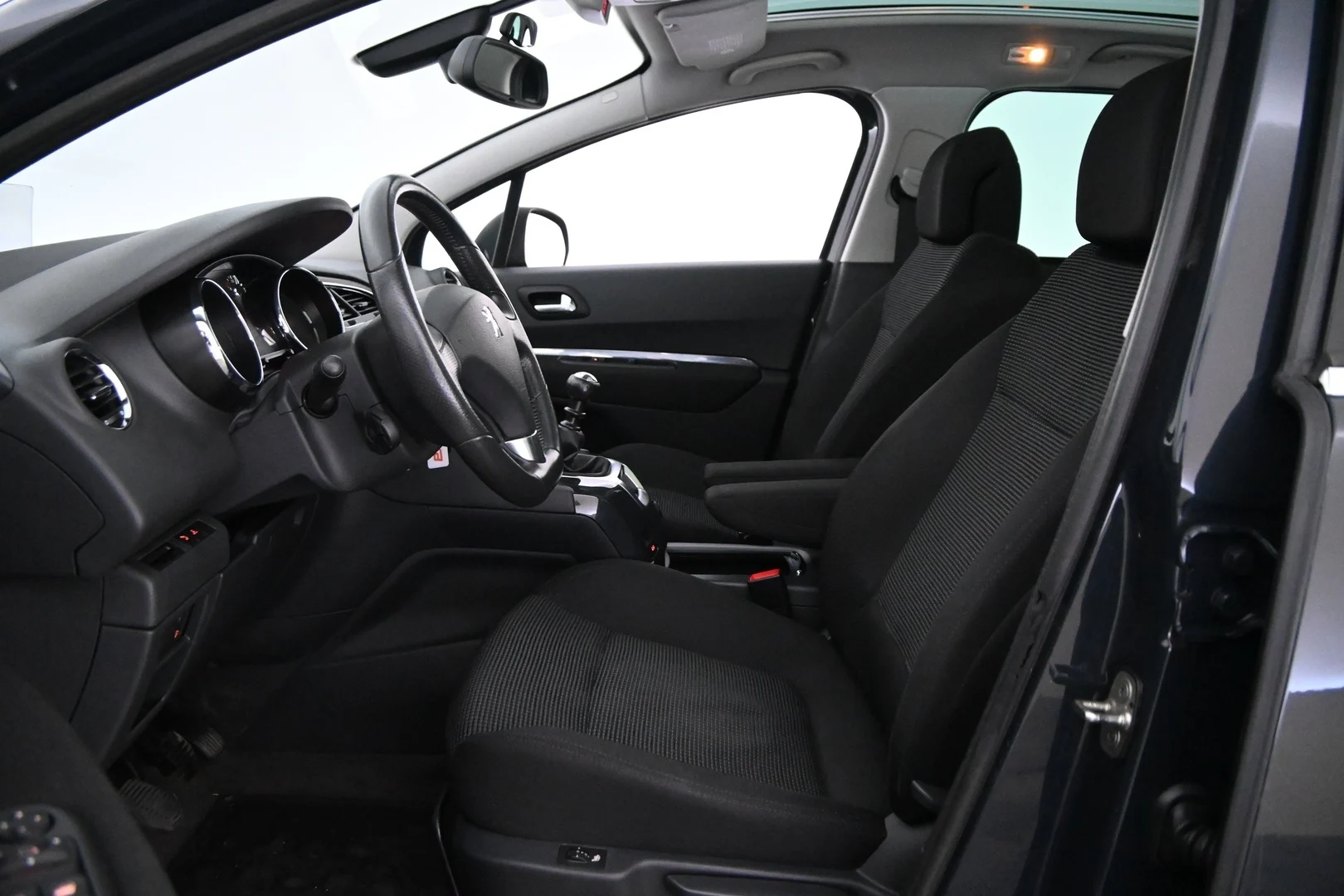 Car Image - 1C0zkr0rqvi7qltffJ8Pui