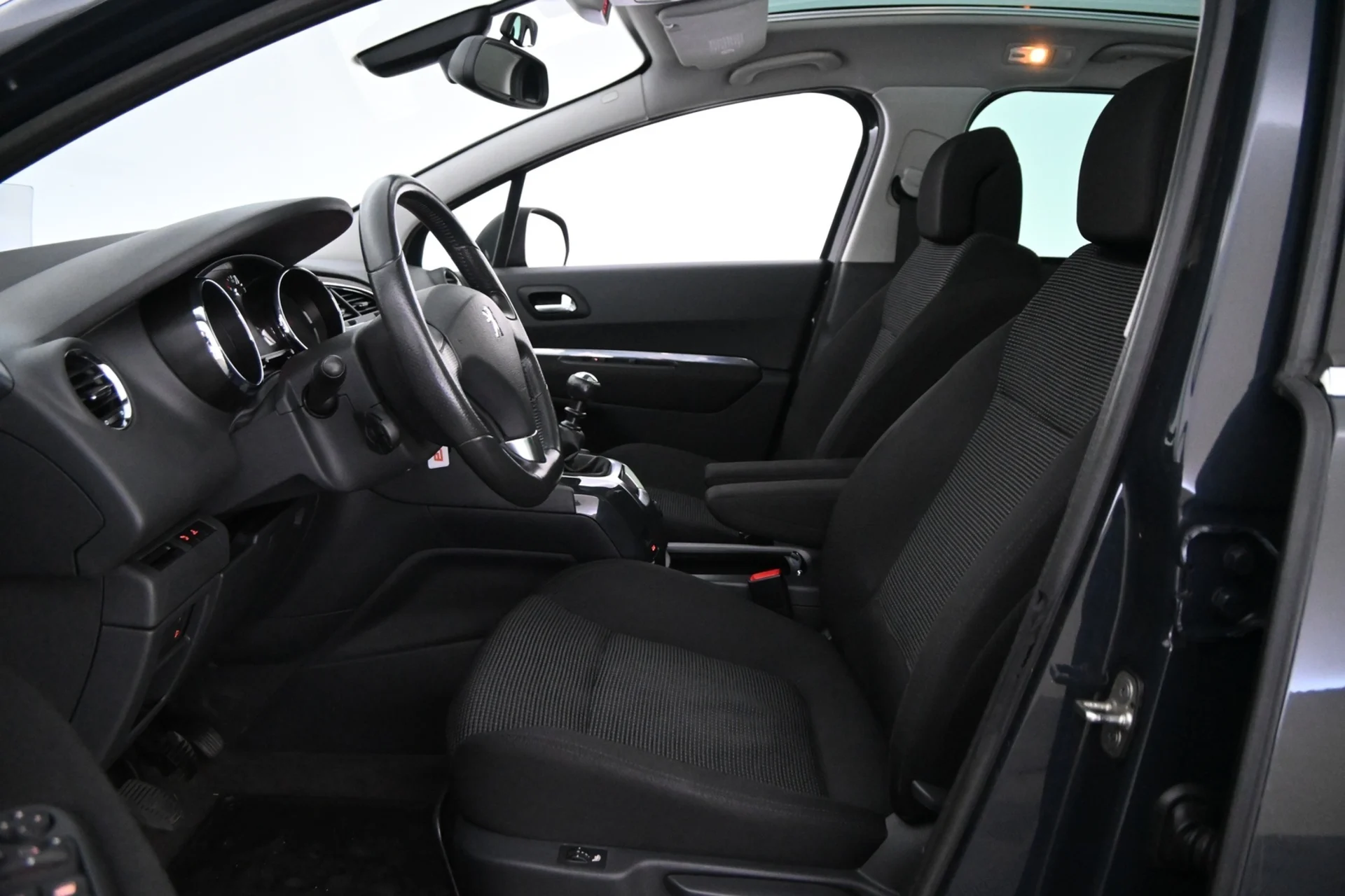 Car Image - 1C0zkr0rqvi7qltffJ8Pui