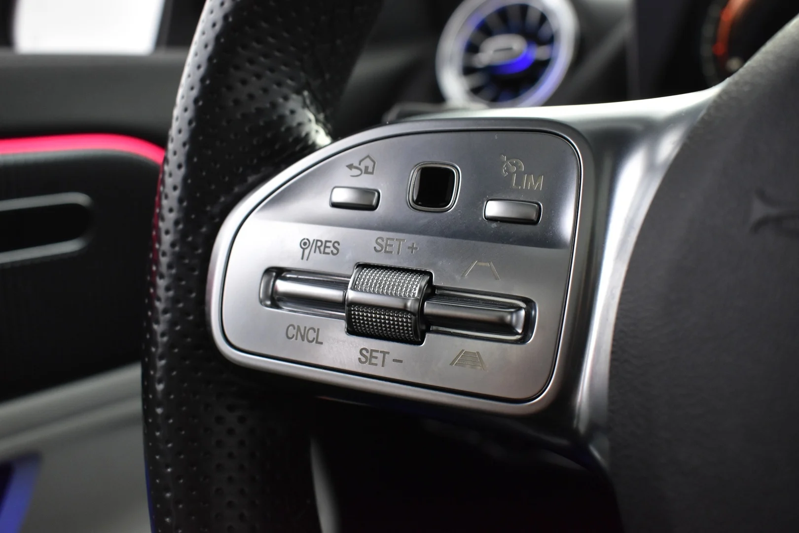 Car Image - 1VVolDEw4mGCXEQj9h54lW