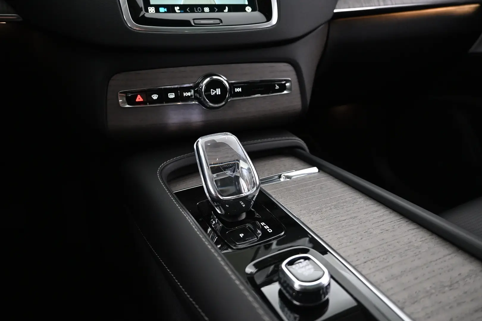 Car Image - 5Hb0M8EjDE58k74dg5L7UN
