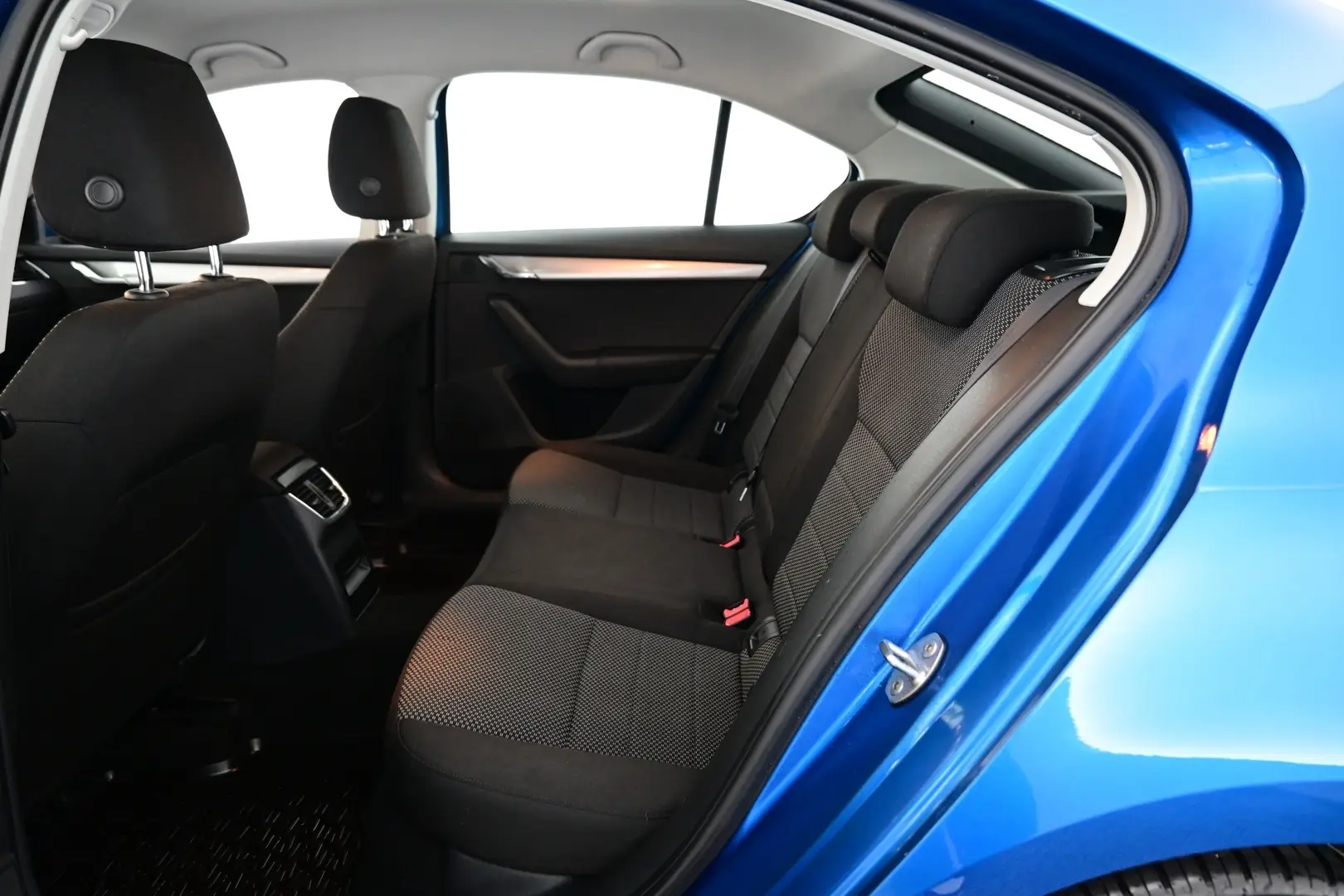 Car Image - 6RjKkTGoflRrPxh2rh9Dea