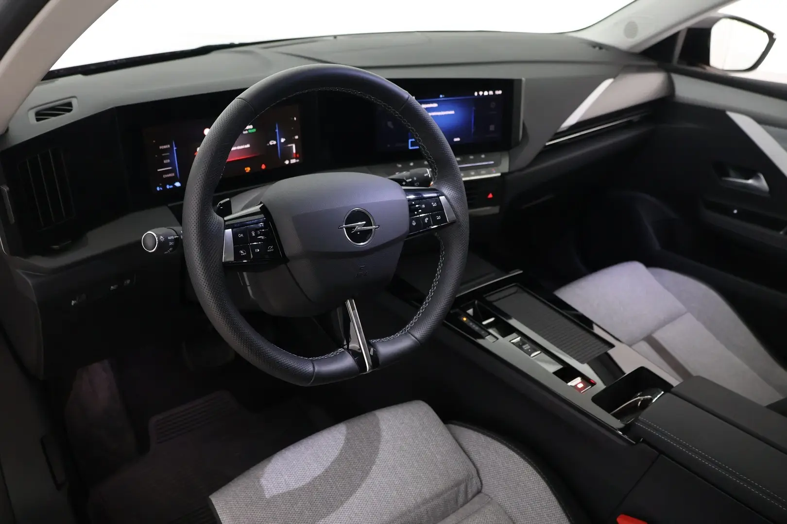 Car Image - 2I1DUYIHXgcXezyGhc7NFO