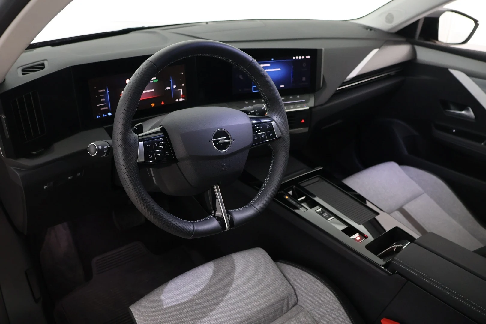 Car Image - 2I1DUYIHXgcXezyGhc7NFO