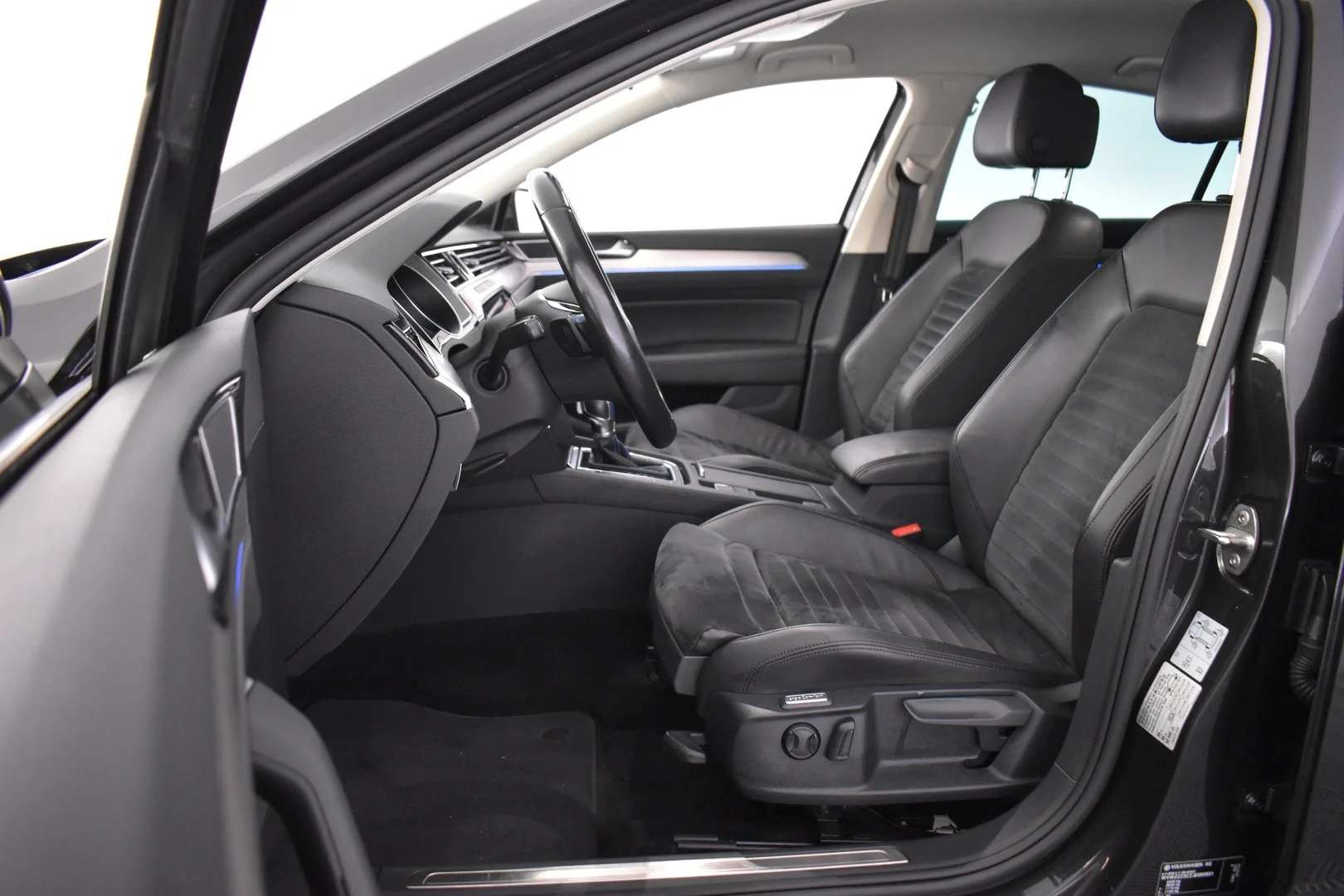 Car Image - 268g7MbaQrVqxbuydFUxkK