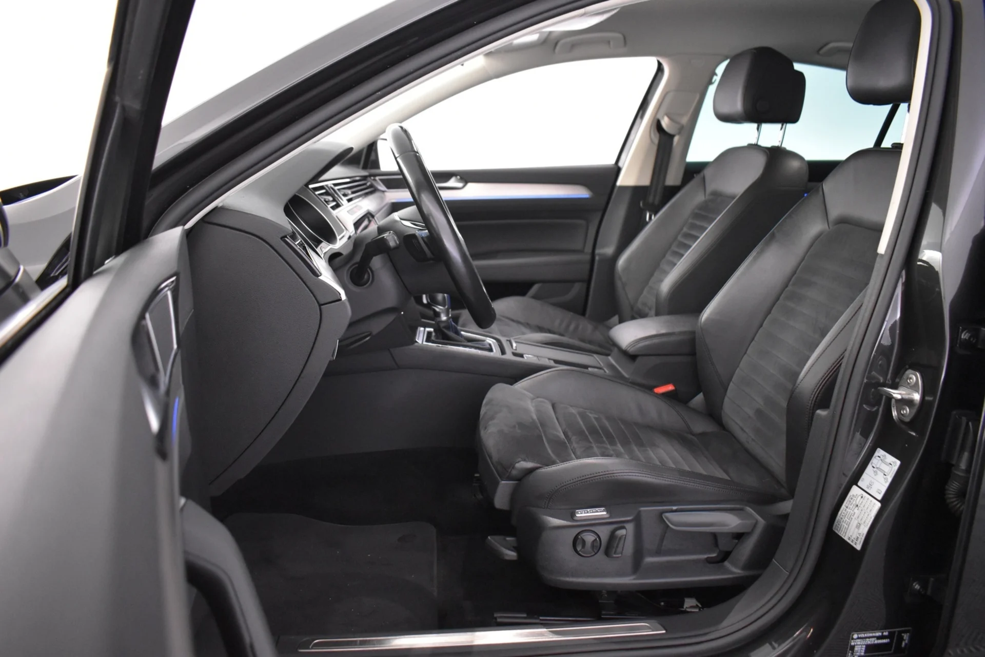 Car Image - 268g7MbaQrVqxbuydFUxkK