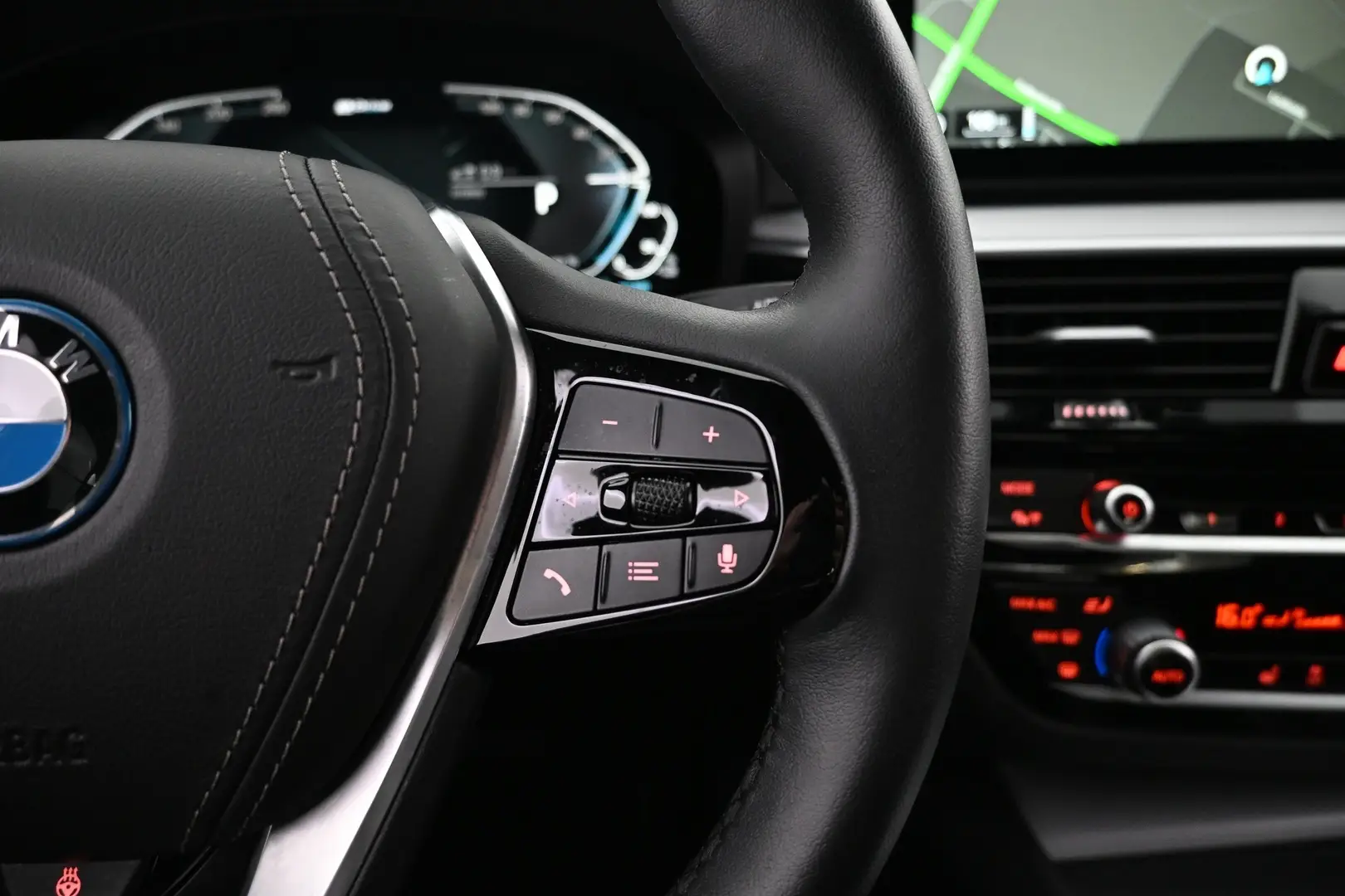 Car Image - 4CFbsftWQ6f1ESiVdTc7f