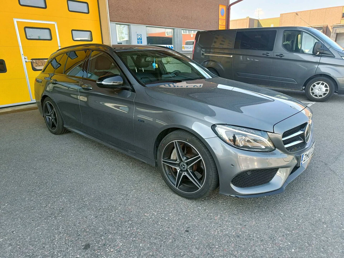Car Image - 1OSYvXC0nUNPGHkwkLjOMa