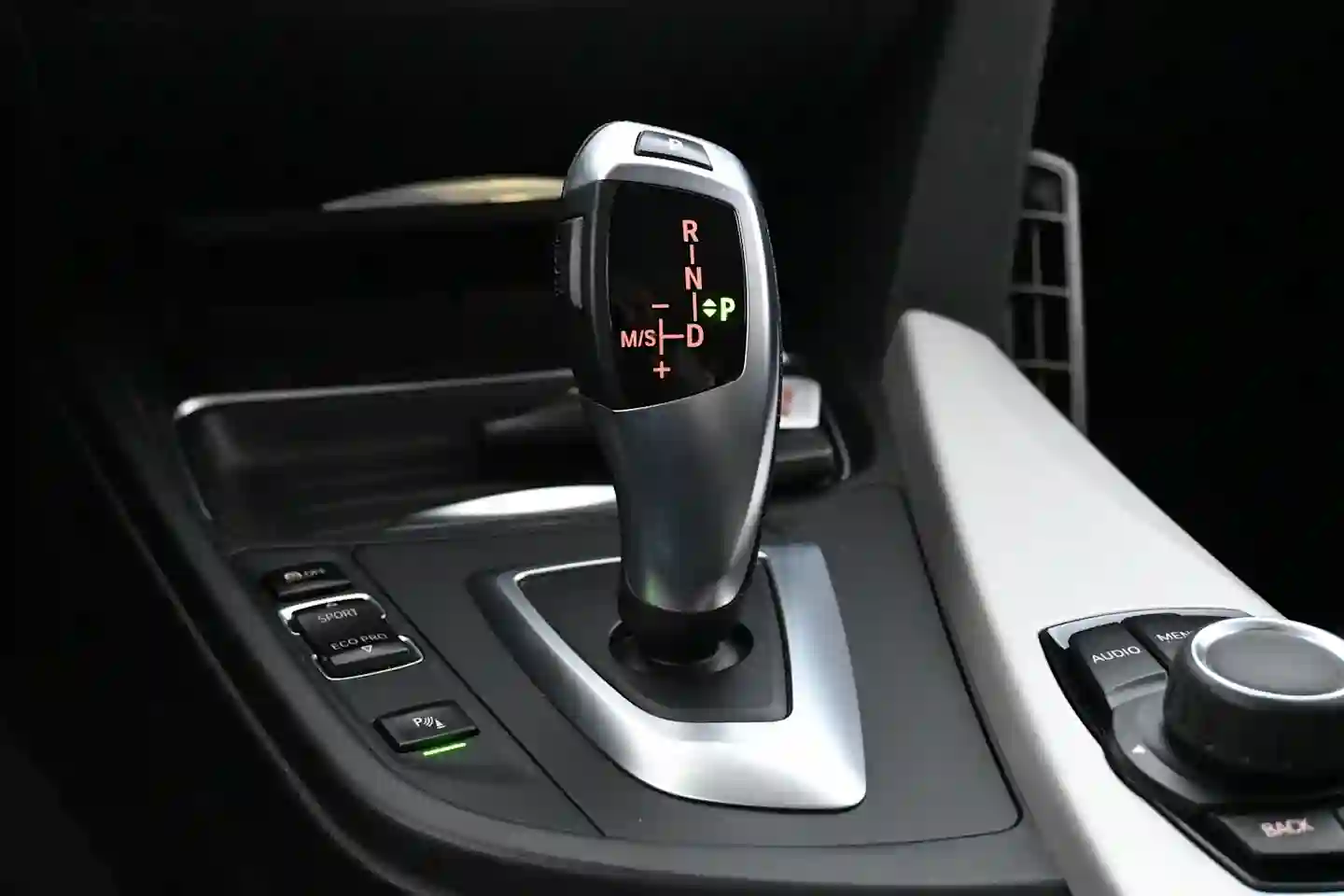 Car Image - 7d59V1HETtWfviYGIotkc2