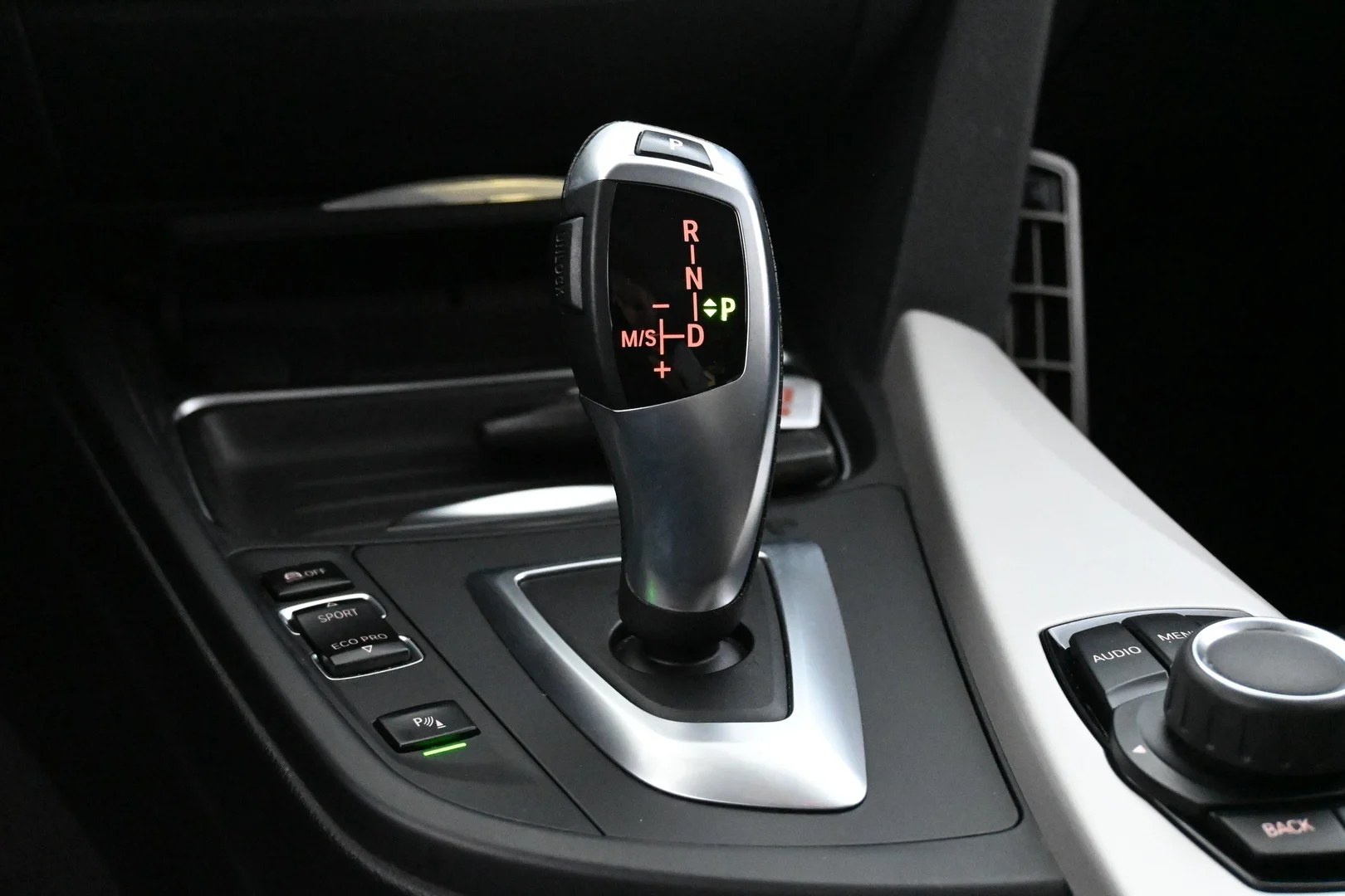 Car Image - 7d59V1HETtWfviYGIotkc2