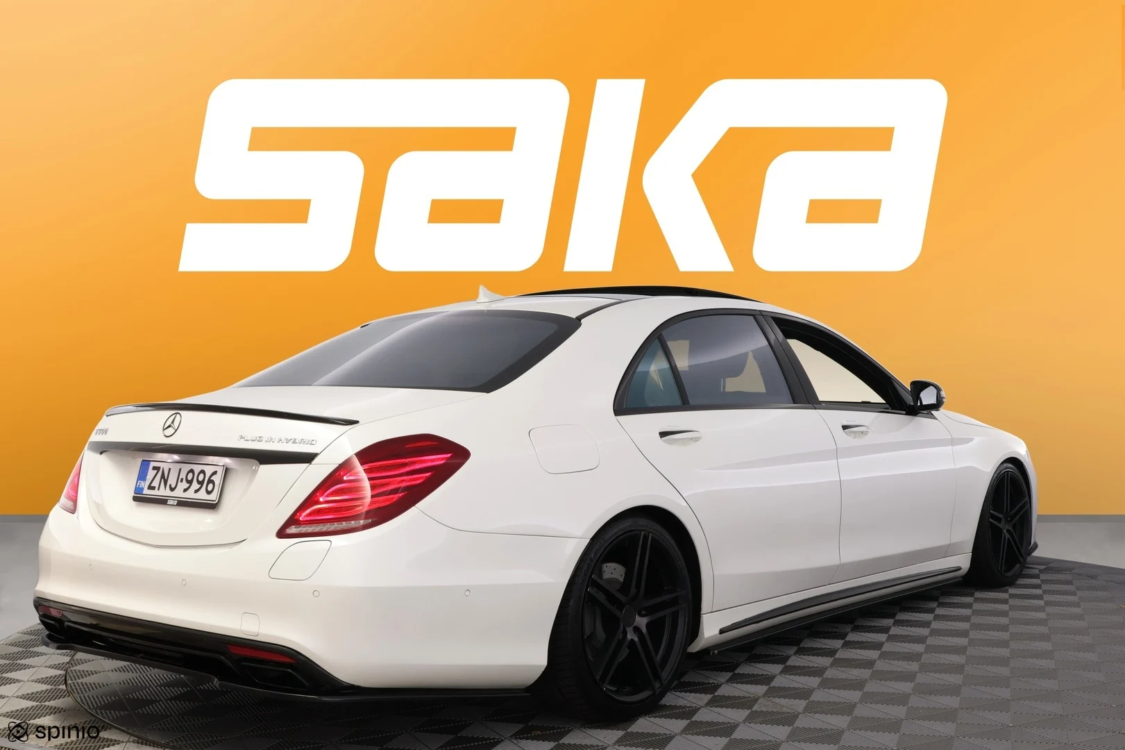 Car Image - 4c4jE64fY05p7G6Xi4DfGB
