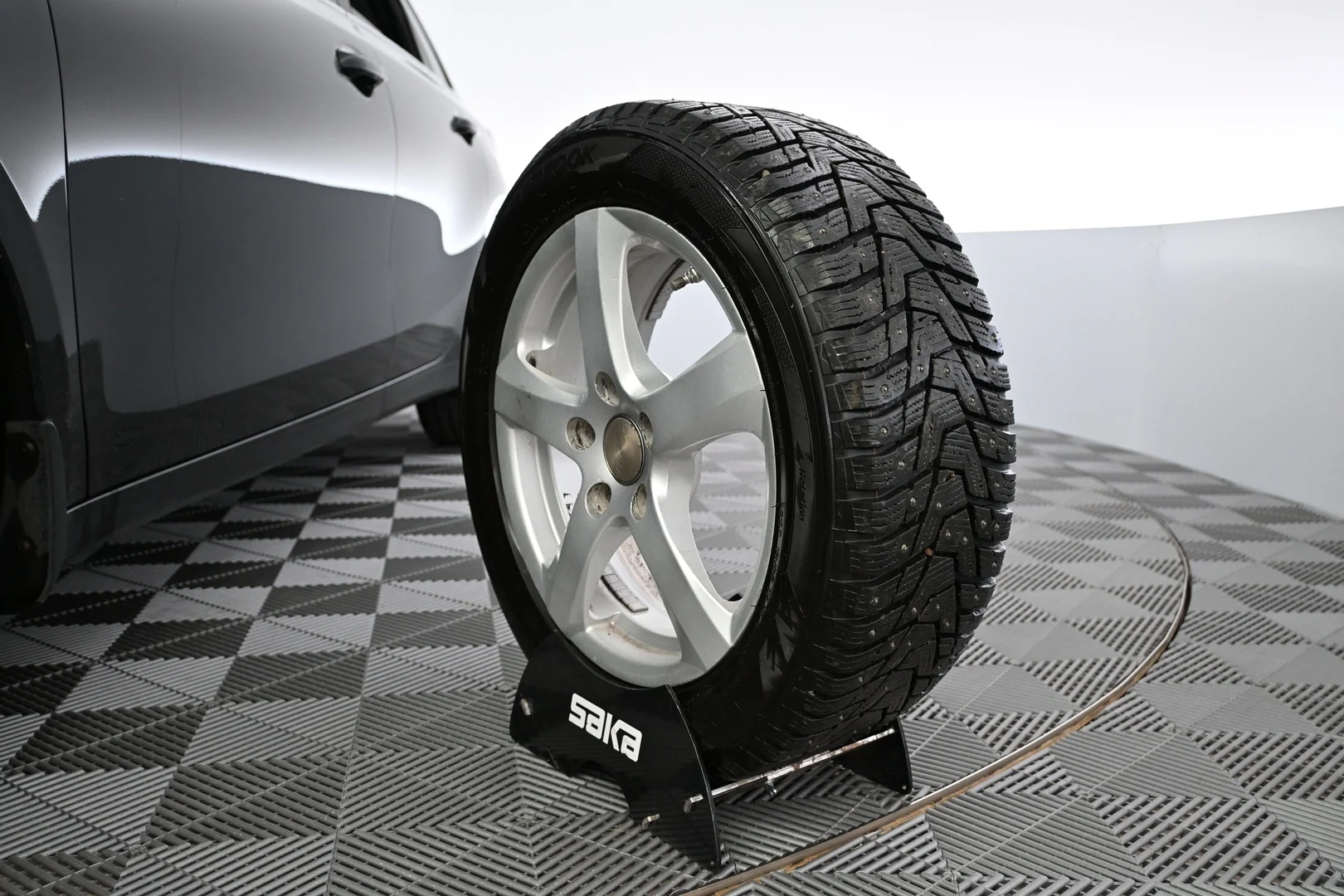Car Image - 3vIX7nadtls1eiMsJT4uR