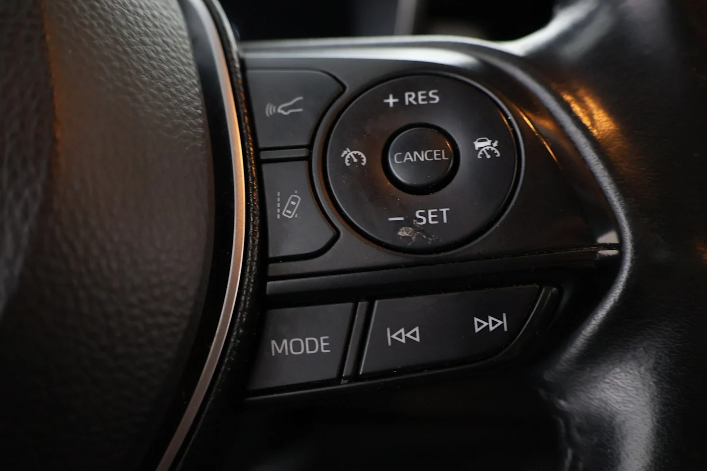 Car Image - 6gEQ7epQsVxroIIJlRrKIV