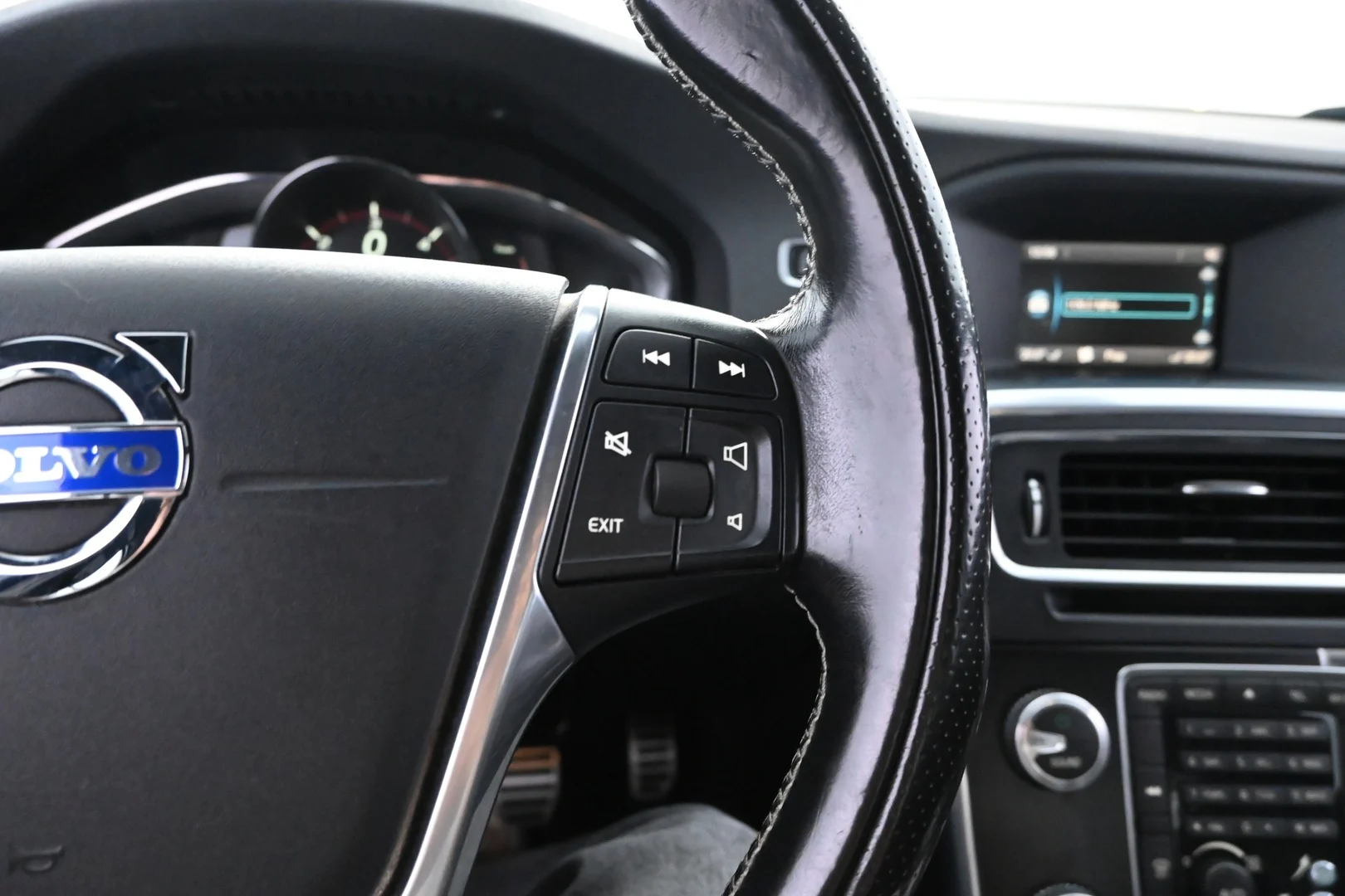 Car Image - jAqRoljUbXXecqh49DDPe