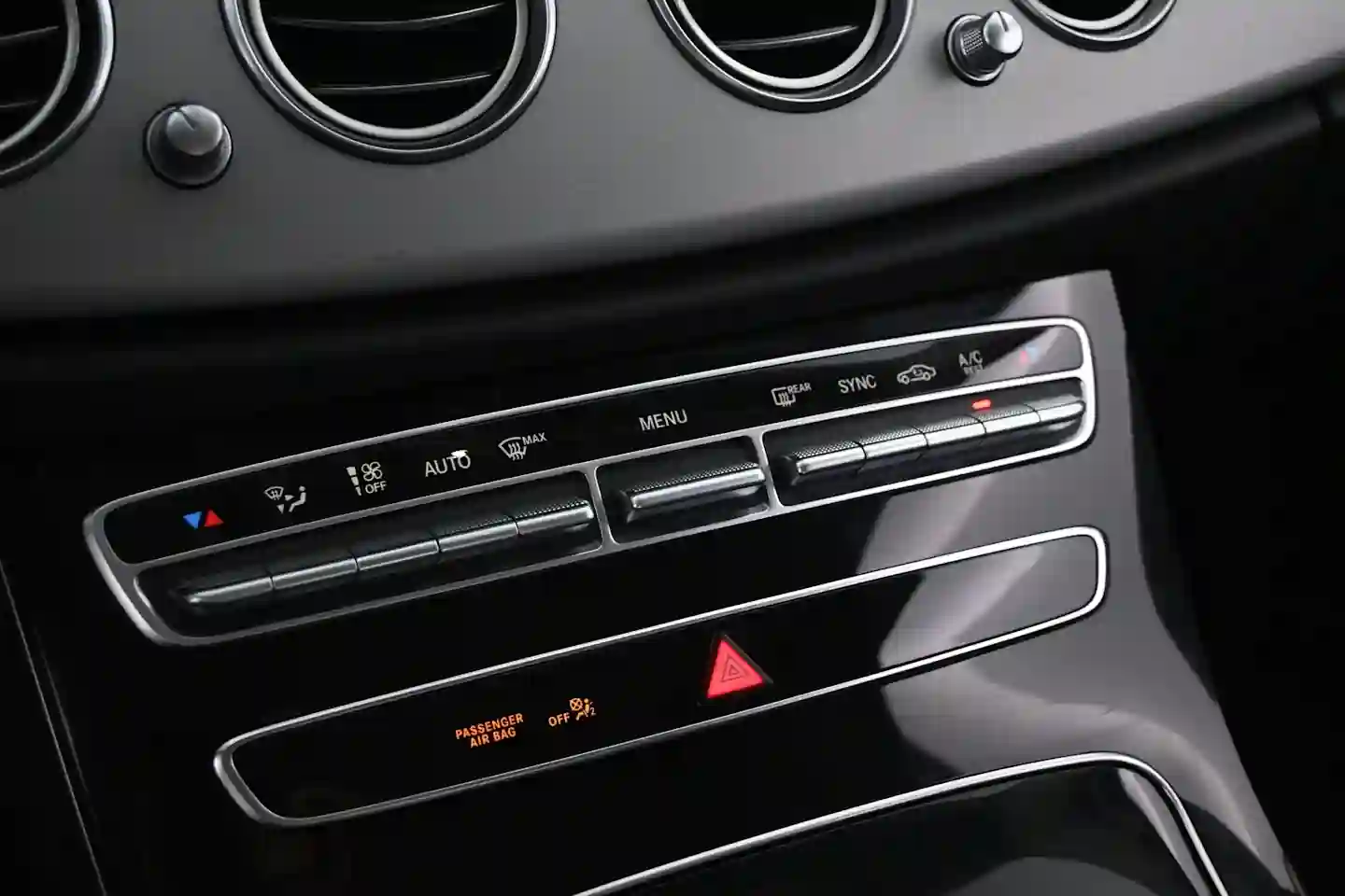 Car Image - 6S7HdpMqQaBxi0x1N3ZODT