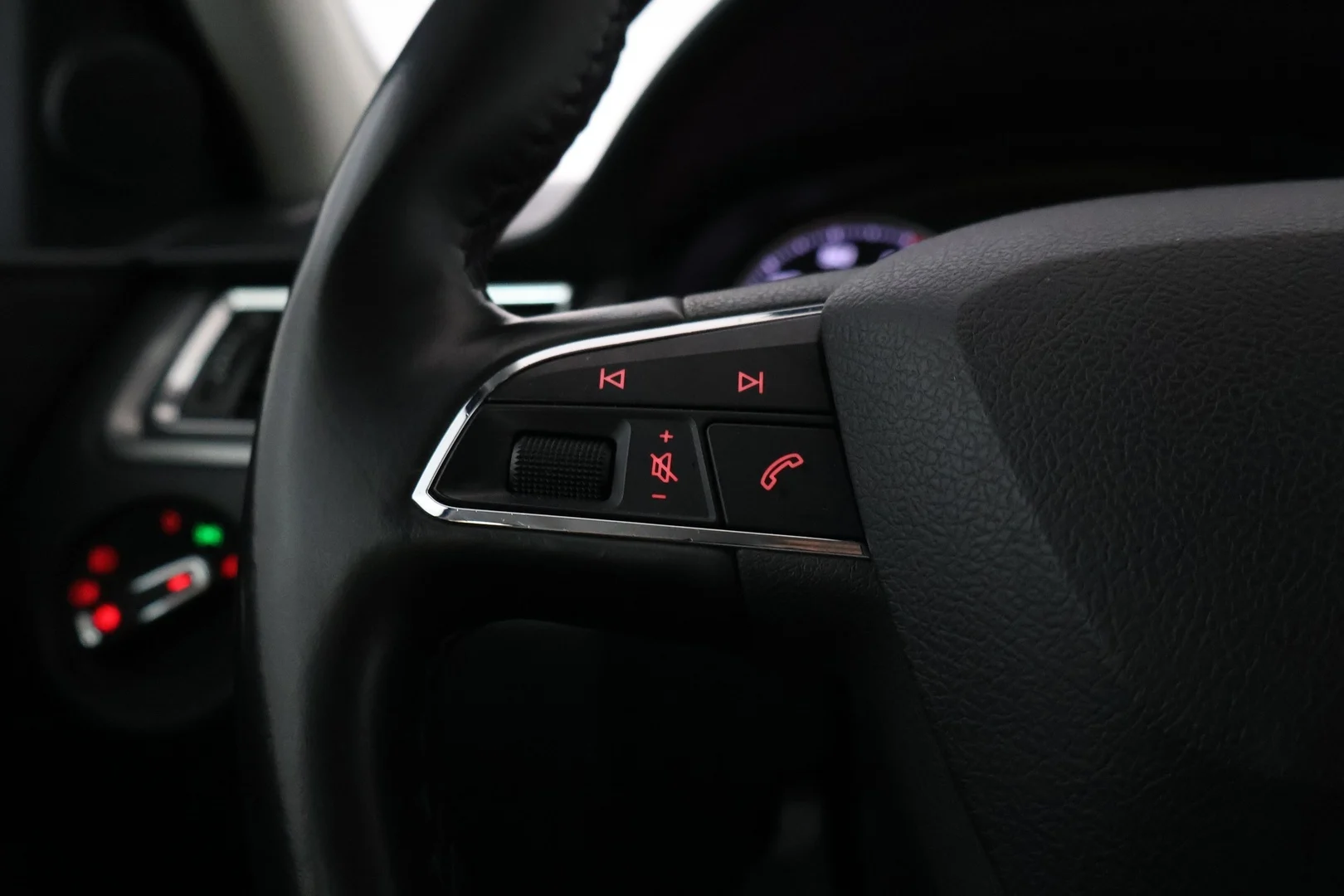 Car Image - 4sxqvNCqpJUUz6jqQG4T43