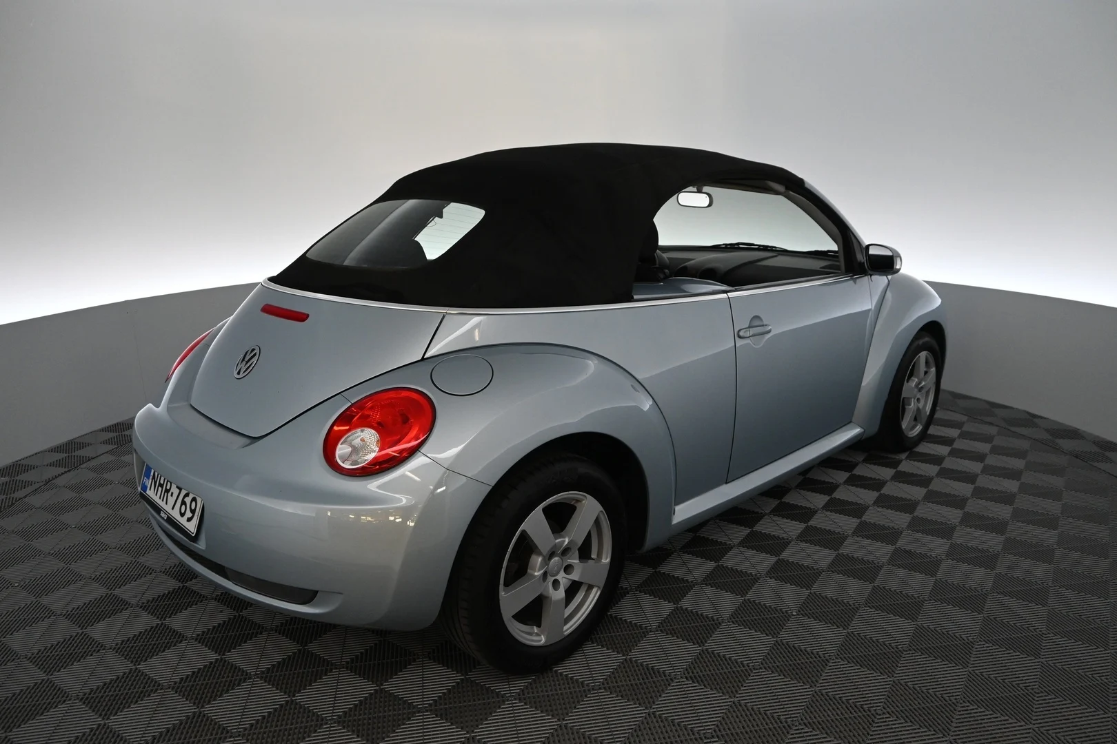 Car Image - 39gTnKzvPelKgFtMsQTZ0n