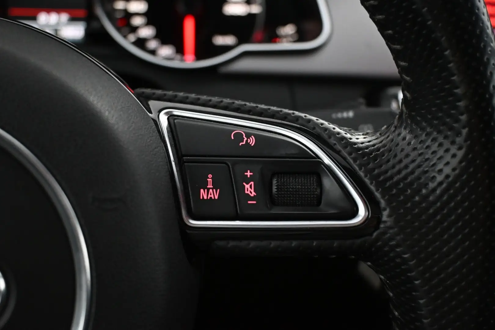 Car Image - 2zQ5M5AU9aSQ8pnoROfcgM