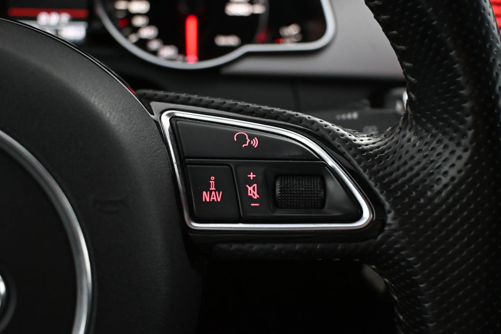 Car Image - 2zQ5M5AU9aSQ8pnoROfcgM