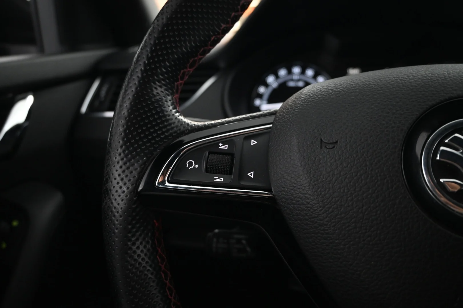 Car Image - 22ClI6chcd3oZBm3NhZmpM