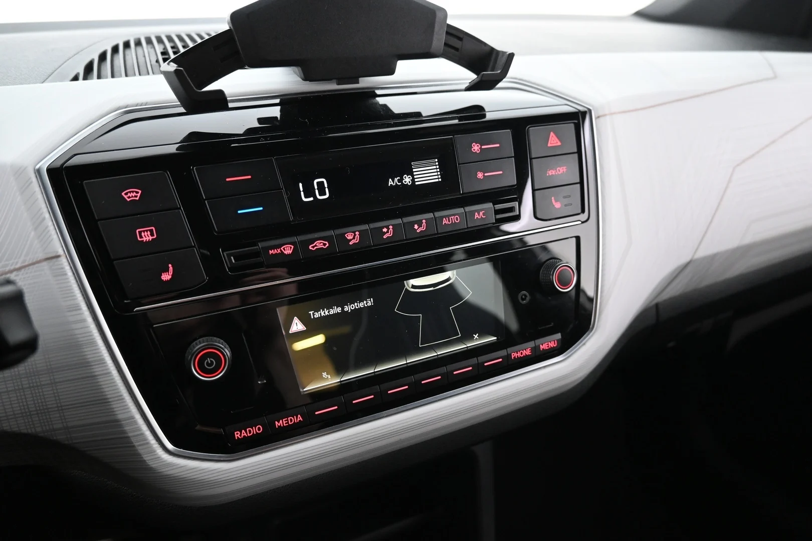Car Image - 33gSiKYWe1SDzsVGjoF13u
