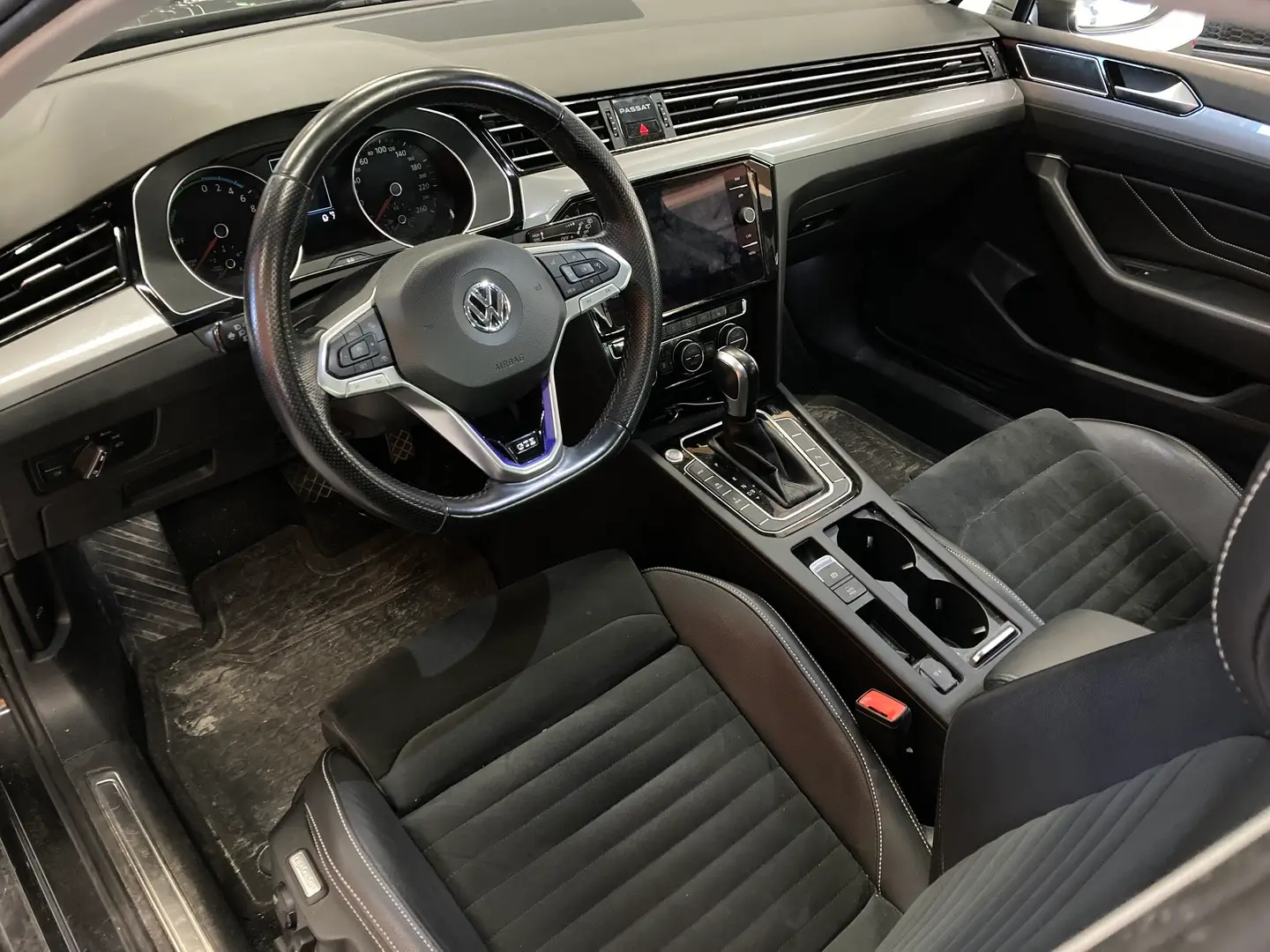 Car Image - 1ZNh13vWHw4ynySeKraMKp