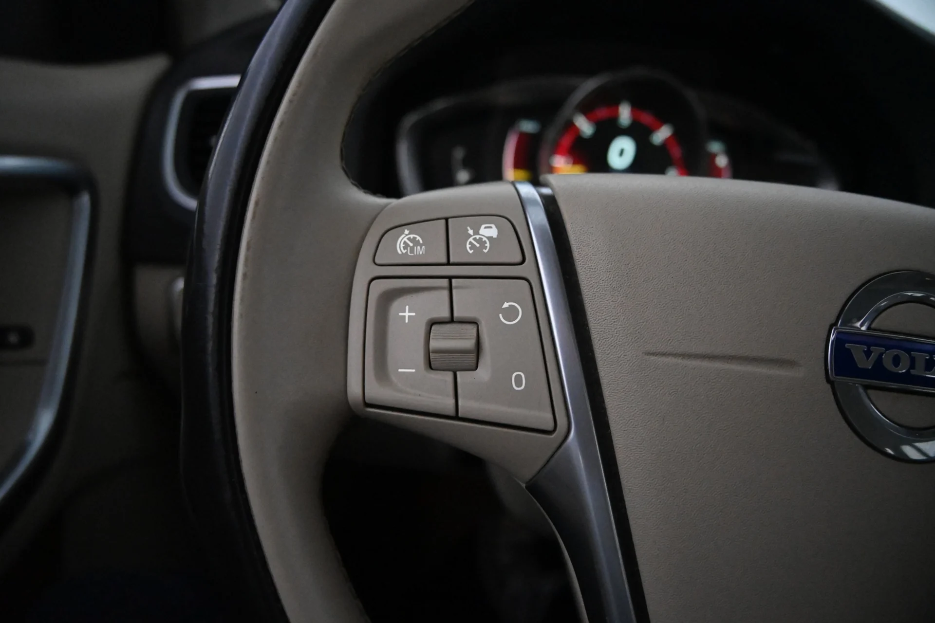 Car Image - 7wqgfSHWiUUaR7gpEcrEqX