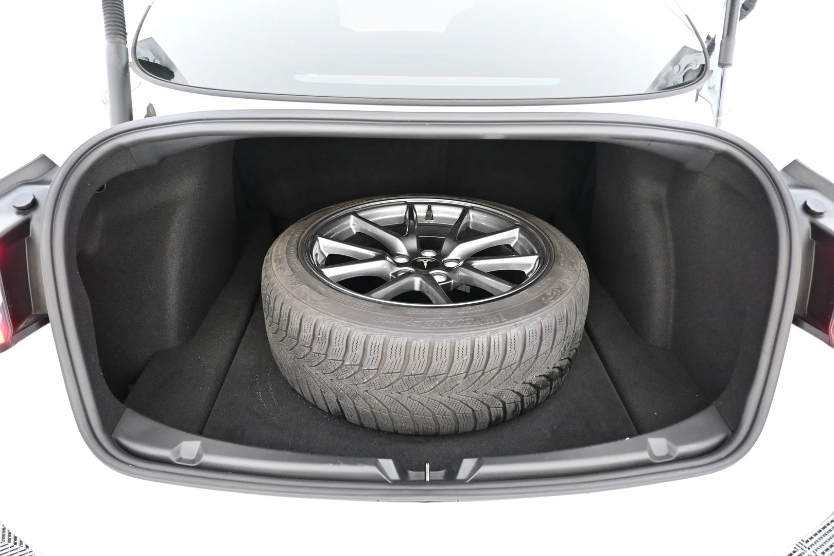 Car Image - 6z1MFyM38kqaw82tvZotR9