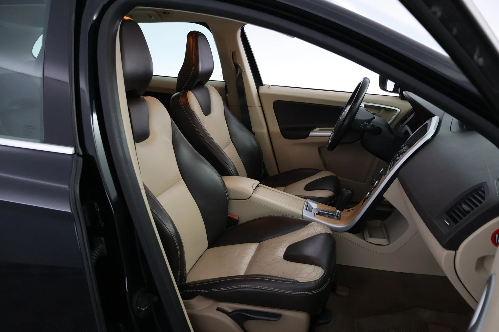 Car Image - I12zlhkrTX9FWxUtykkdz