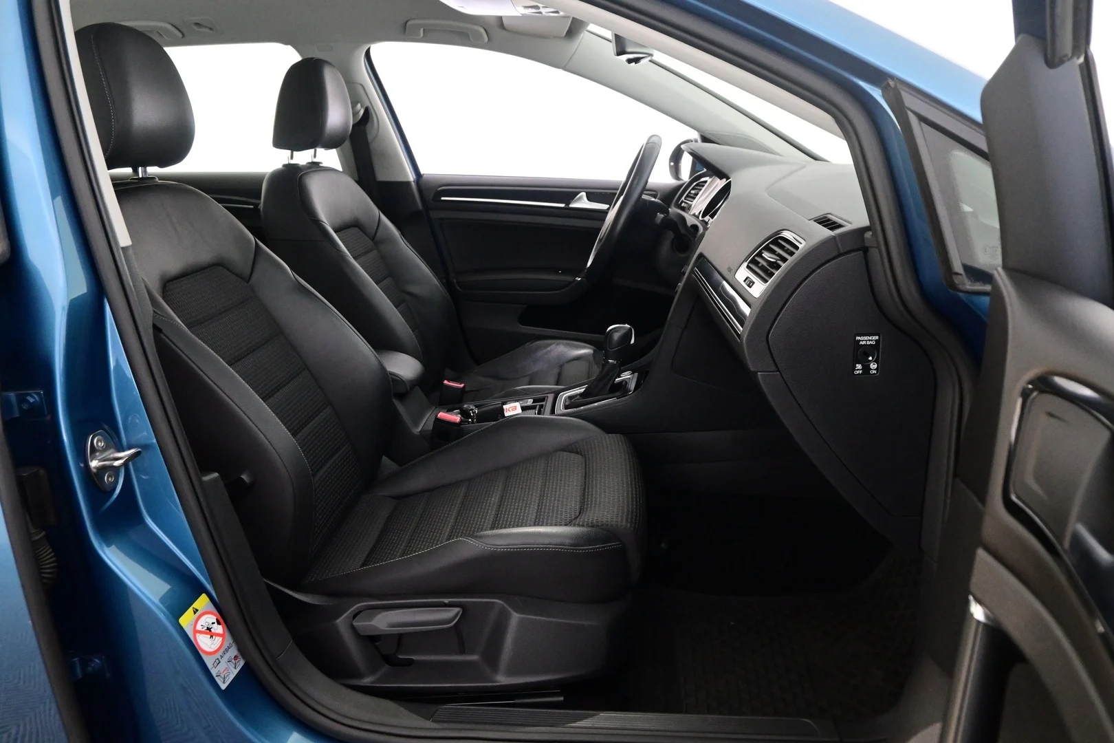Car Image - 4LTgE7eV4PO4Hd19Tus1i3