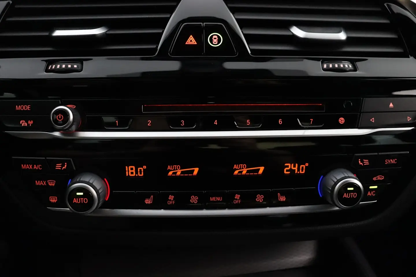 Car Image - 4LO6YIWdJpUPe1jzOrPihC