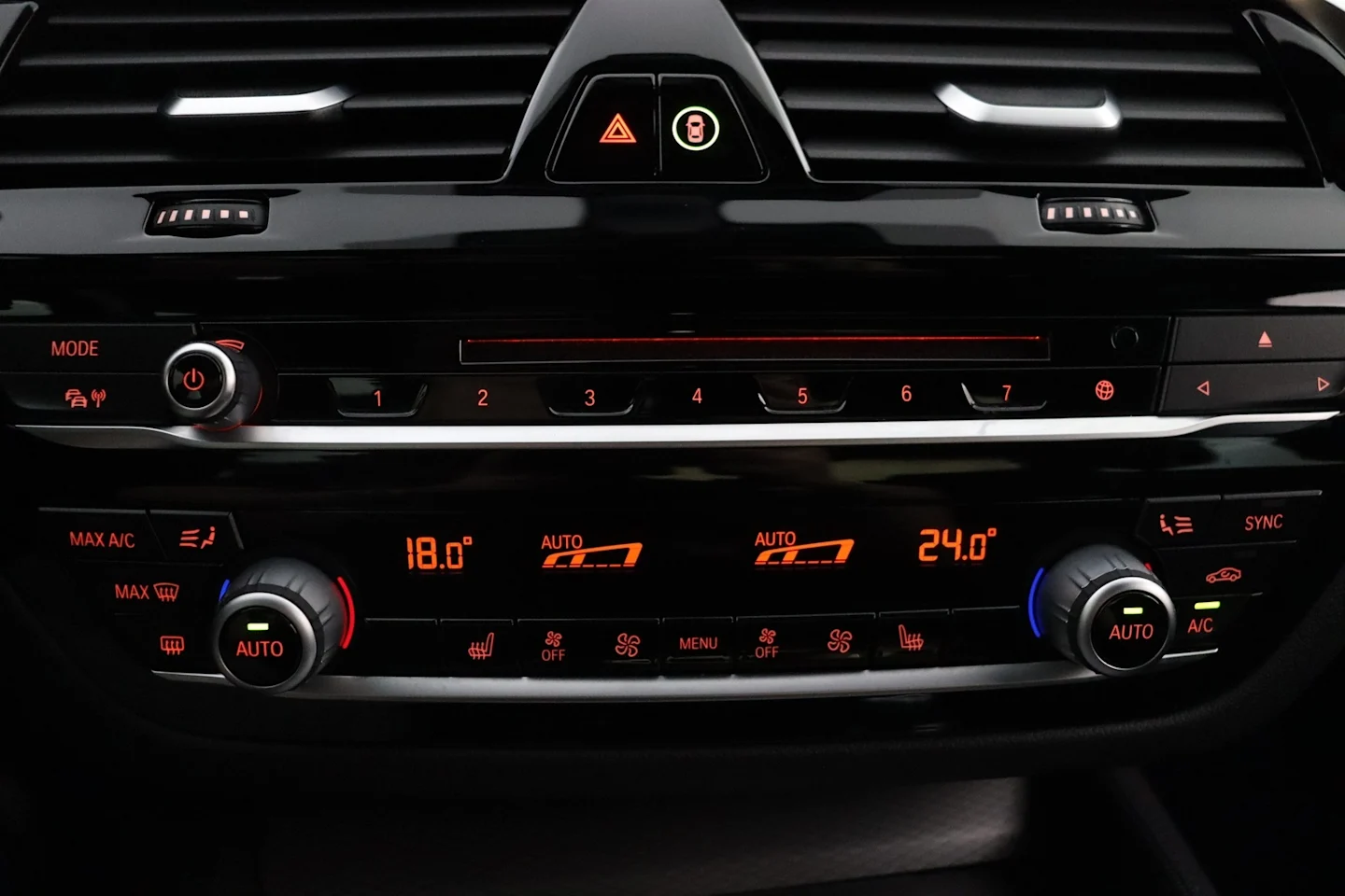 Car Image - 4LO6YIWdJpUPe1jzOrPihC