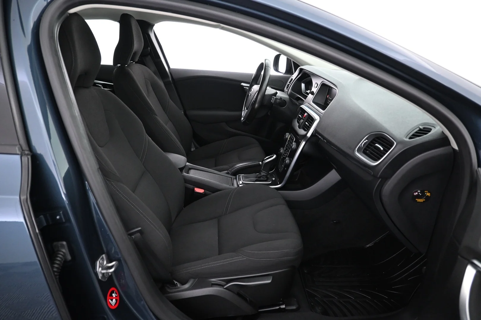 Car Image - 4vKvj6LlbZ8DlOZUPu7u0I