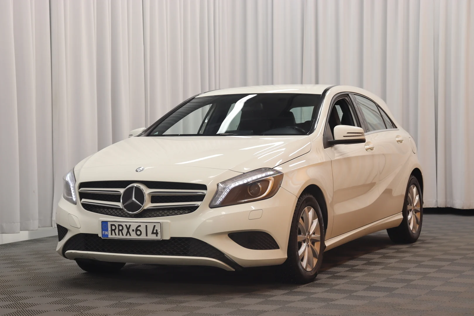 Car Image - VNIzUmqDWRYUa87kd6M8S