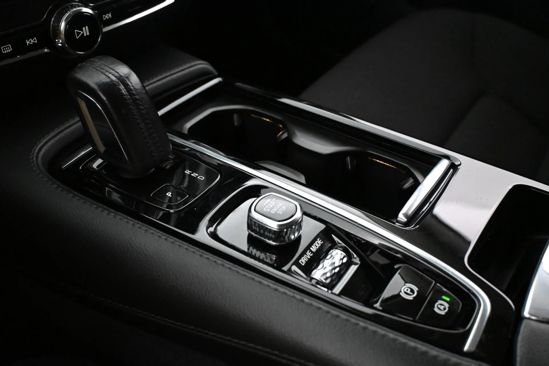 Car Image - 6tm68lm1dMOQbGQtqIKaNo