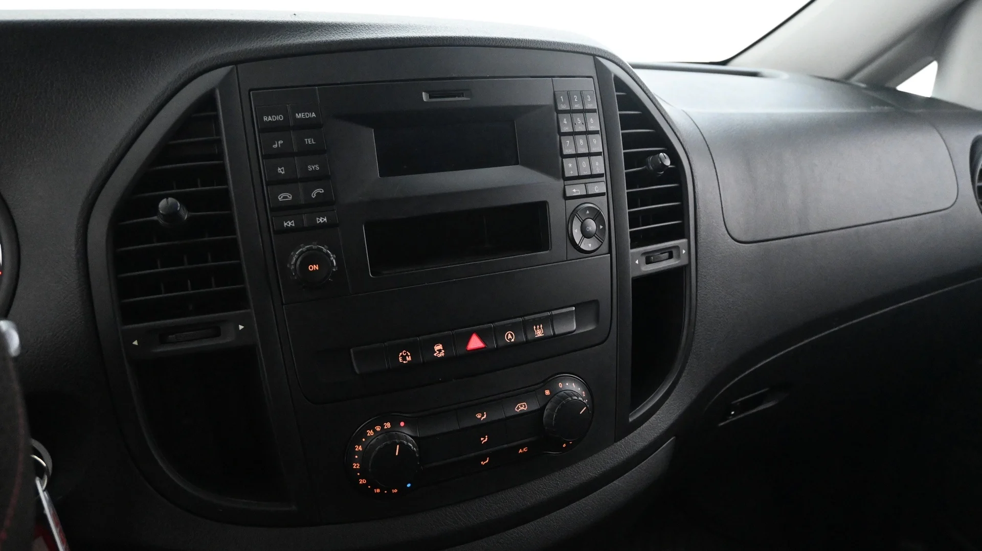 Car Image - 4gMWPbdmGx05KiHfkdwYR7