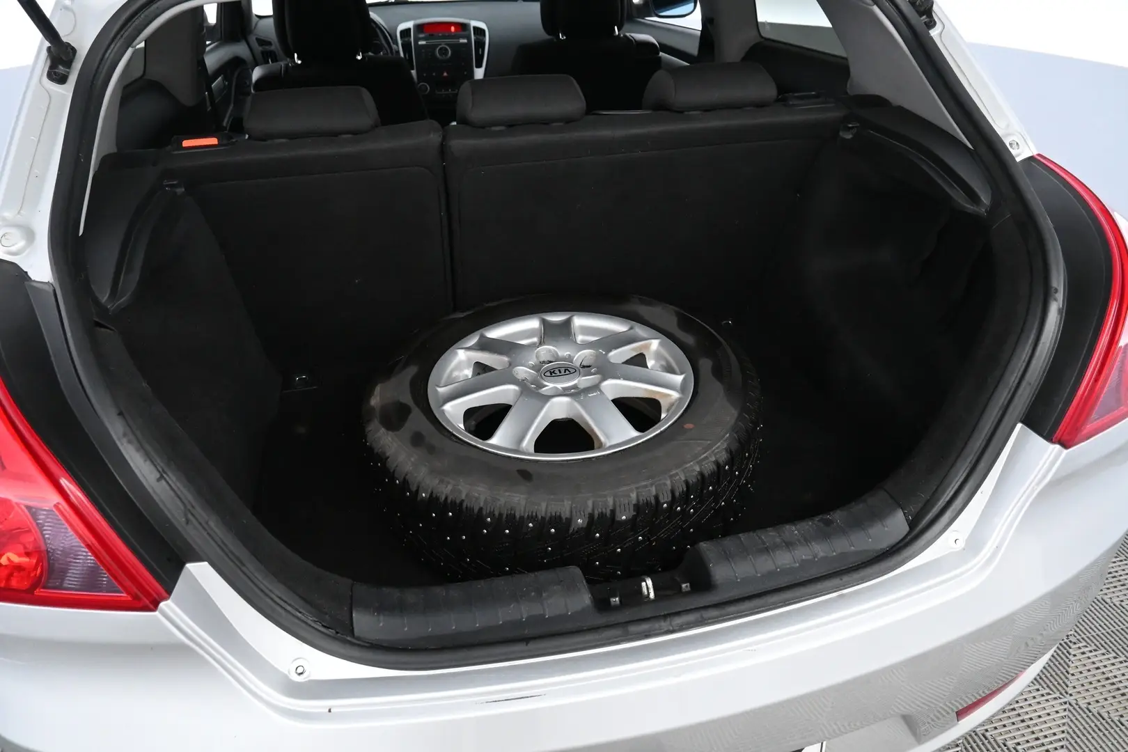 Car Image - 70qNlsmEdhqBML5Jngp5LE
