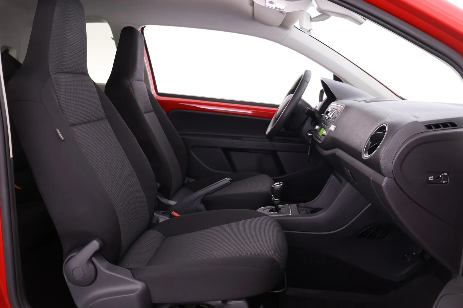 Car Image - 5v3q42EHnvqZzyDzlUO5P0