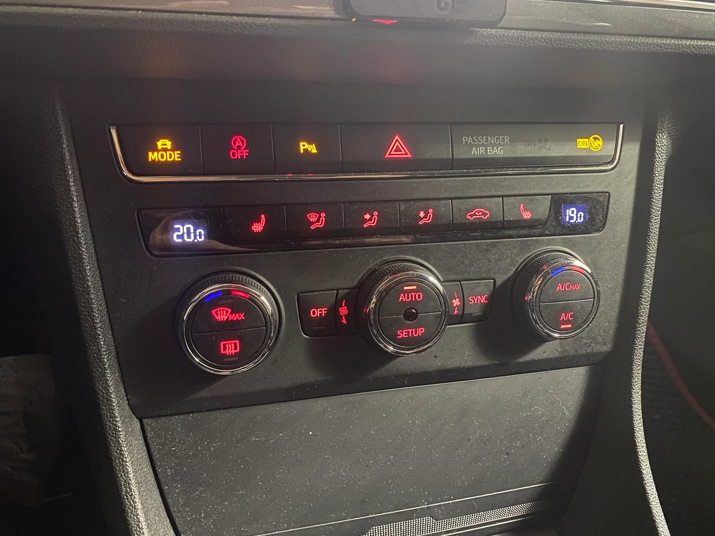 Car Image - nOls0K1jFgWiUWJqE4AH3