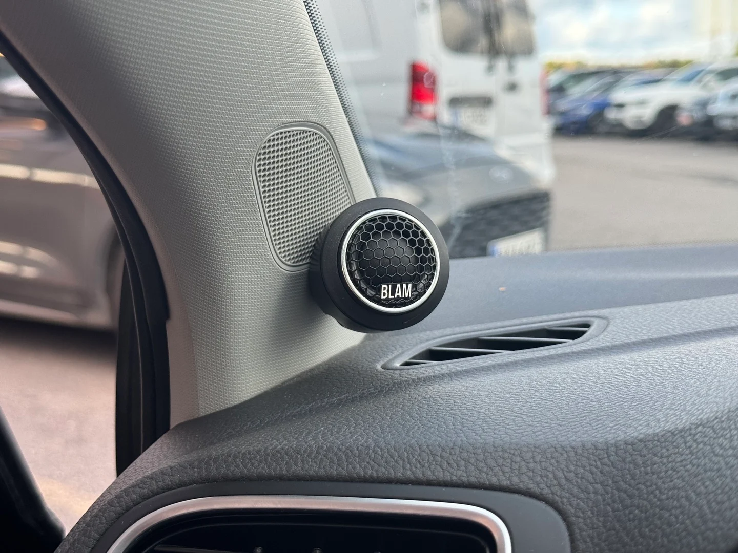 Car Image - 3HxYHUVsIEwQ16EWnYQBr0