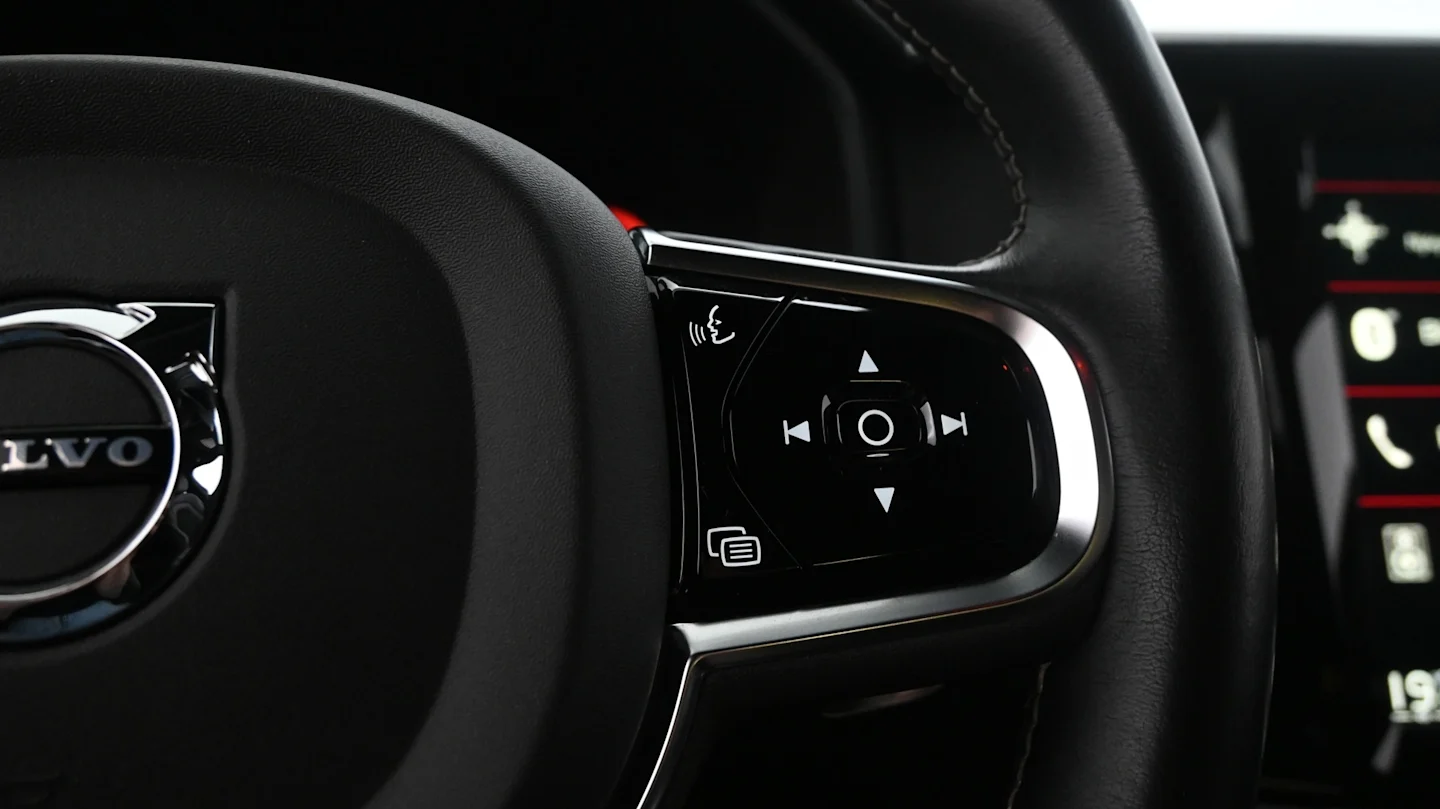 Car Image - 7uA1qSiMrZqz8cOSy1V6cZ